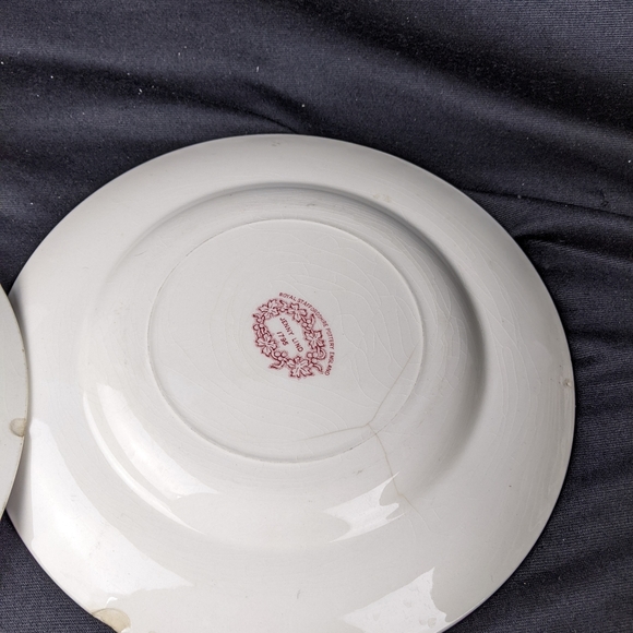 Set of 2 Jenny Lind 1795 redware 10 inch plates - Picture 8 of 9